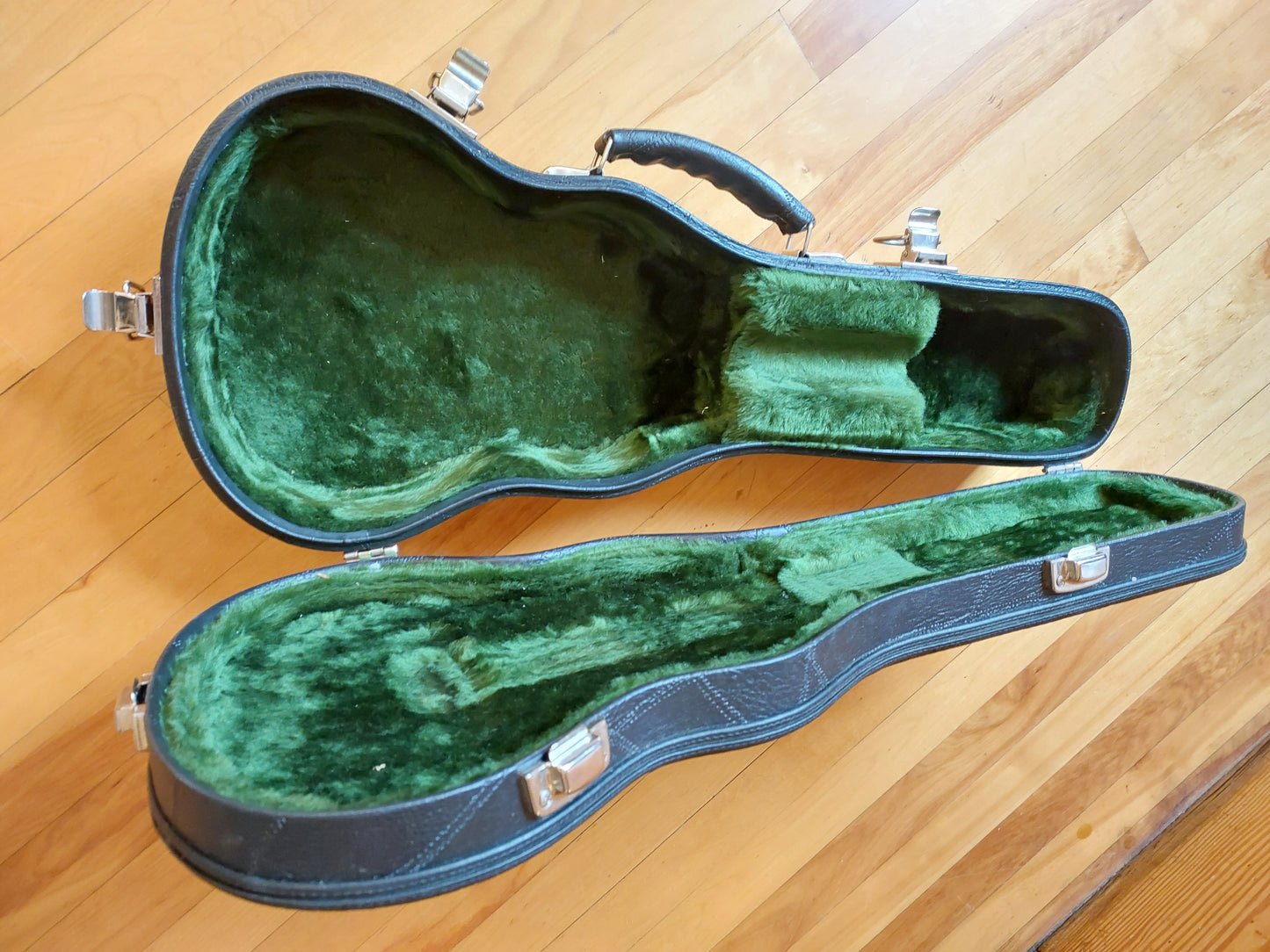 Pedro Santos Cavaquinho, Maple, 2021 (SOLD)