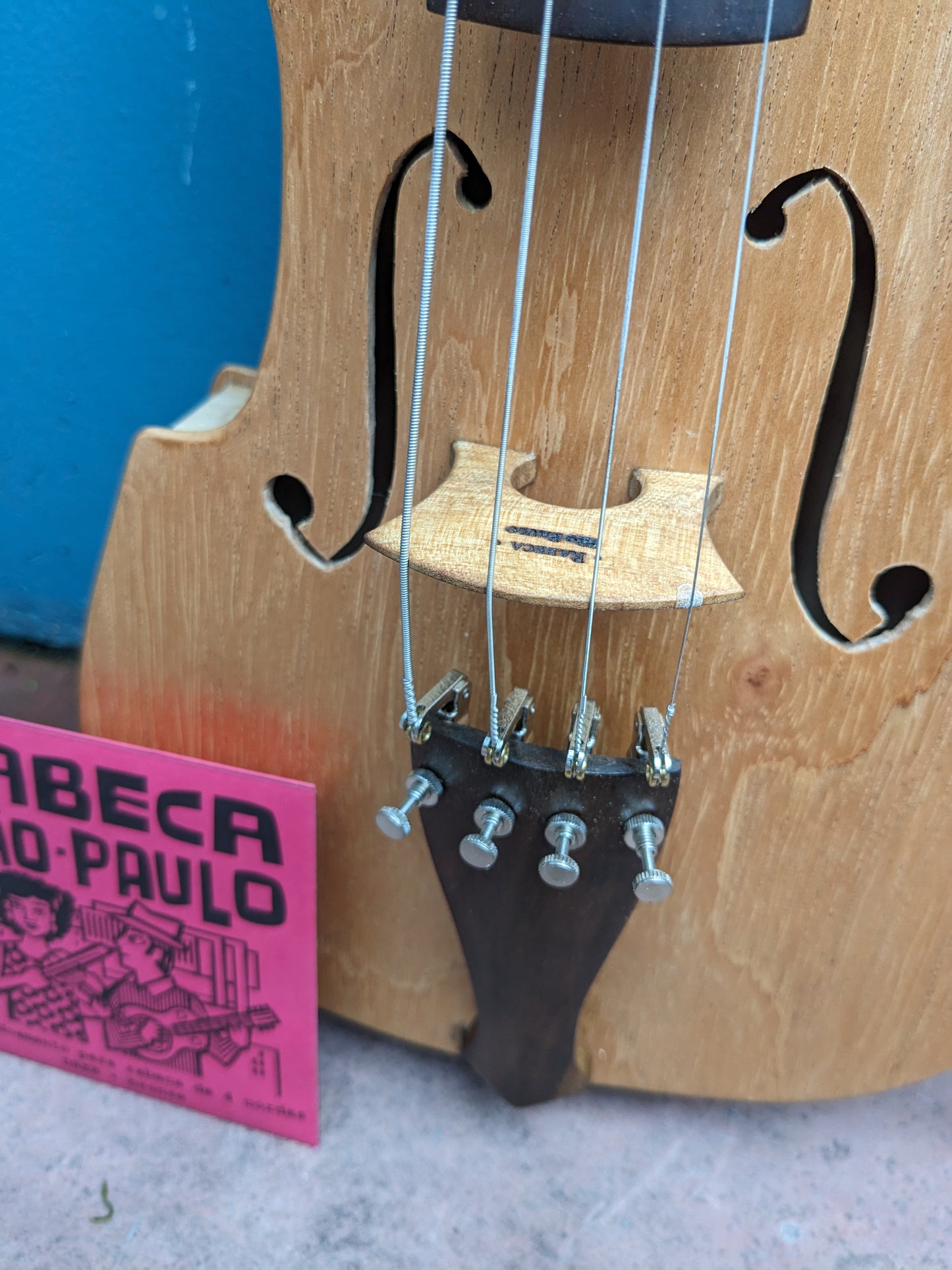 (R1) 4-string rabeca, VALÉRIO BIZUNGA, 2023