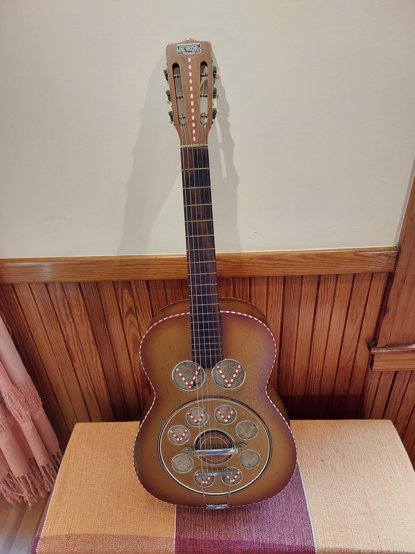 (D1) 1950s 6-string Del Vecchio acoustic resonator guitar (red/gold sunburst)