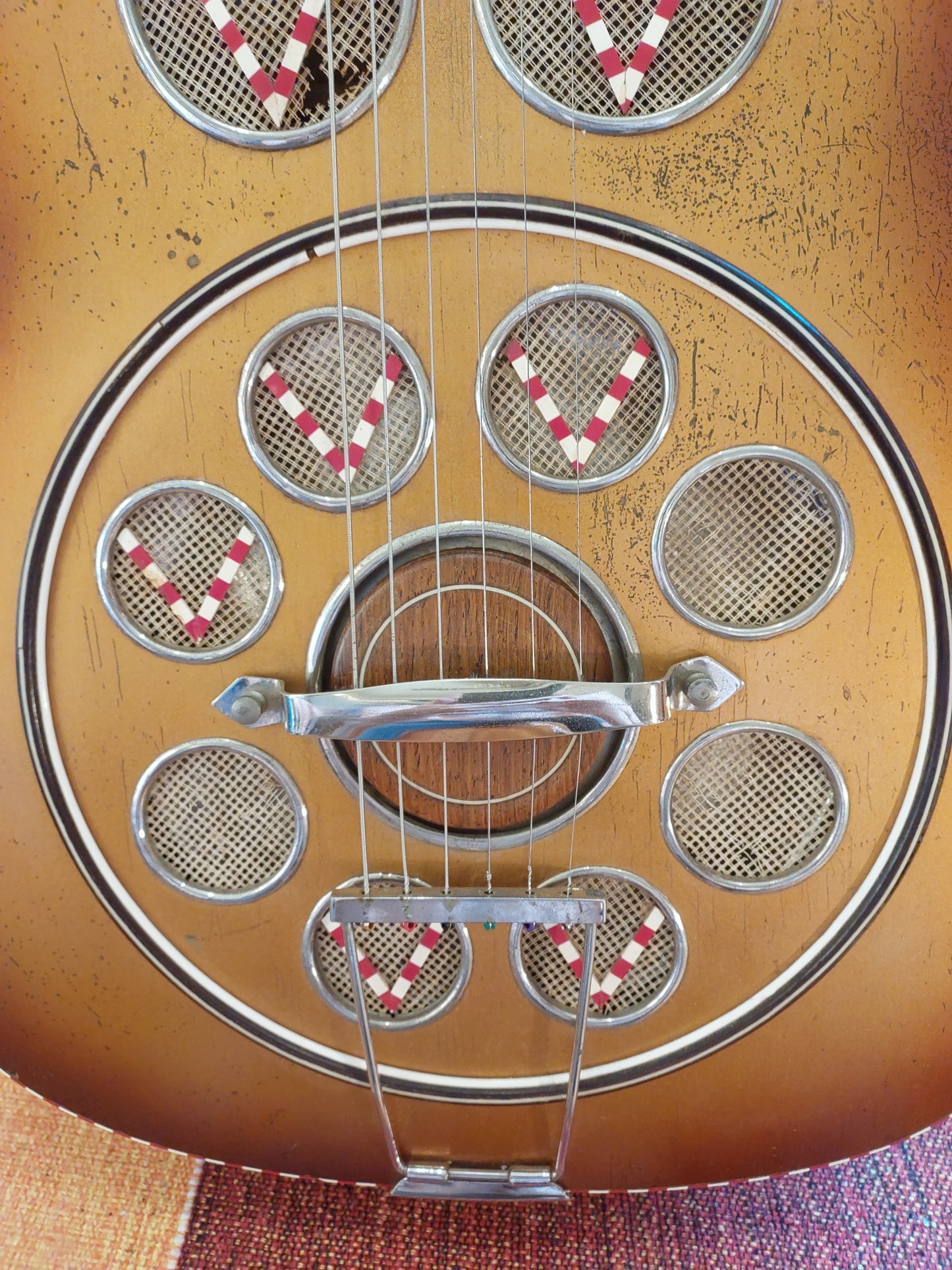 (D1) 1950s 6-string Del Vecchio acoustic resonator guitar (red/gold sunburst)