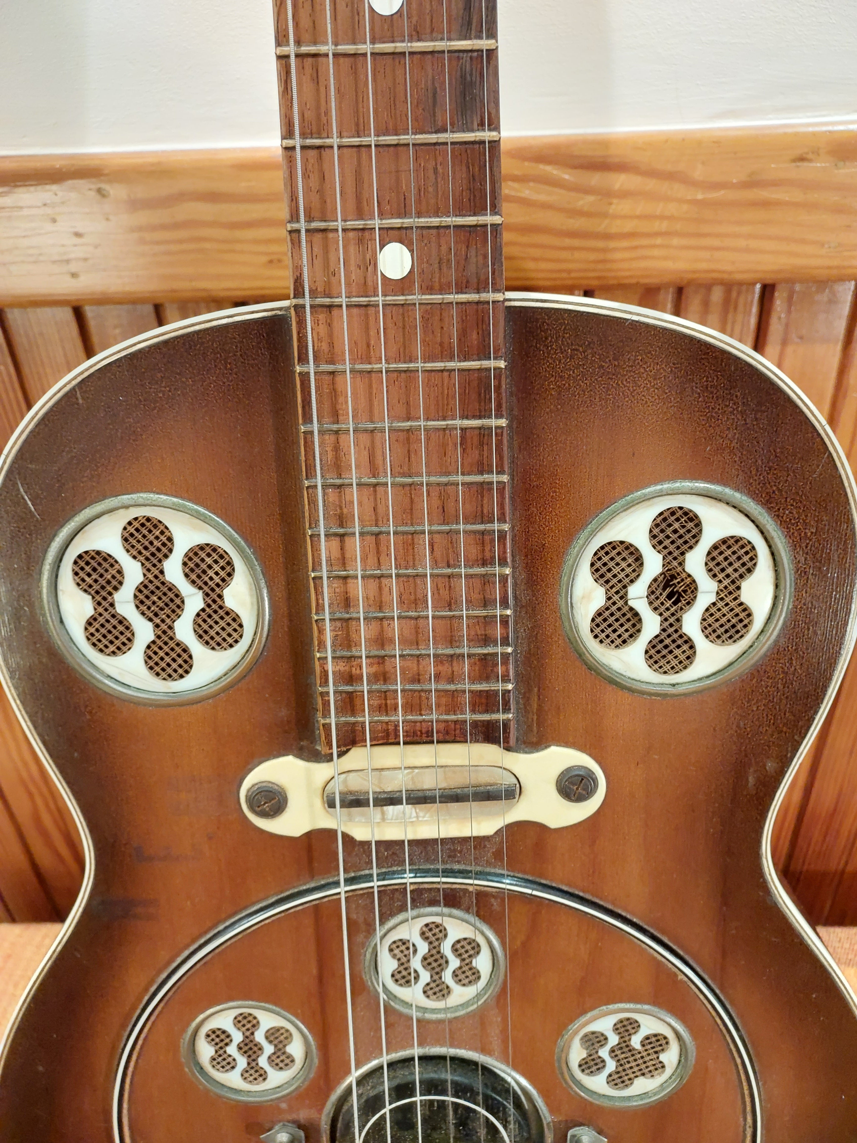 (D2) 1950s 6-string Del Vecchio acoustic/electric resonator guitar (brown  sunburst)