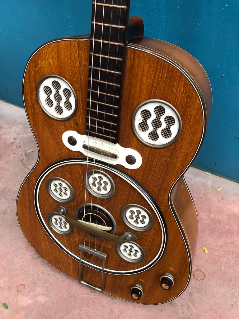 Del Vecchio Dinâmico Tenor Guitar, 1950's (SOLD)