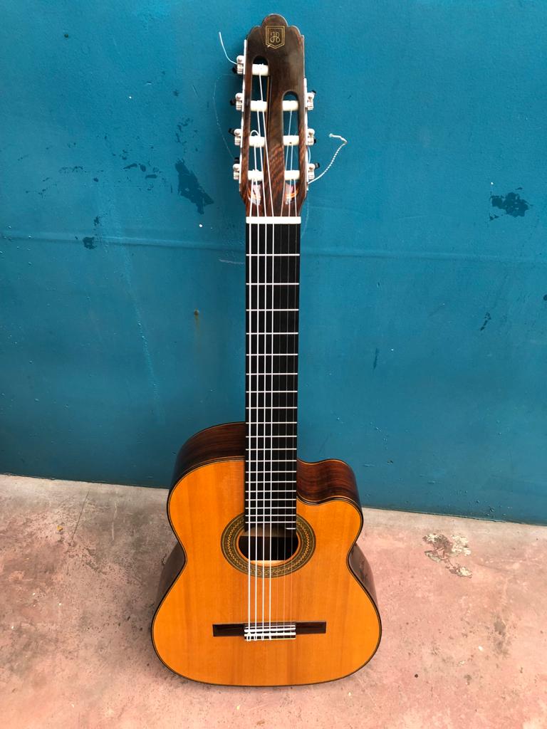 7 string nylon deals guitar